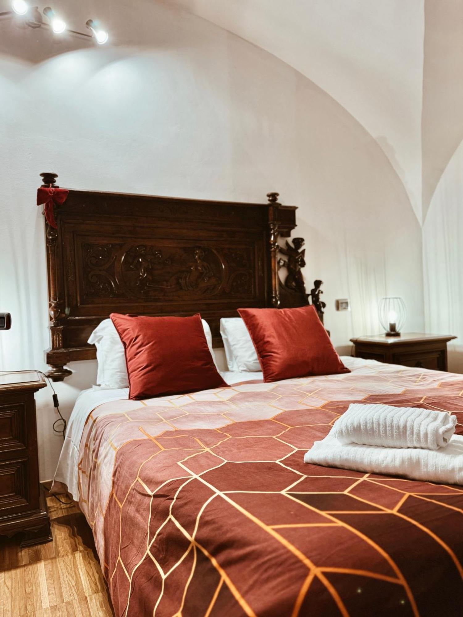 Residenza Tritone Luxury Guest House Trevi Fountain Rom Eksteriør billede