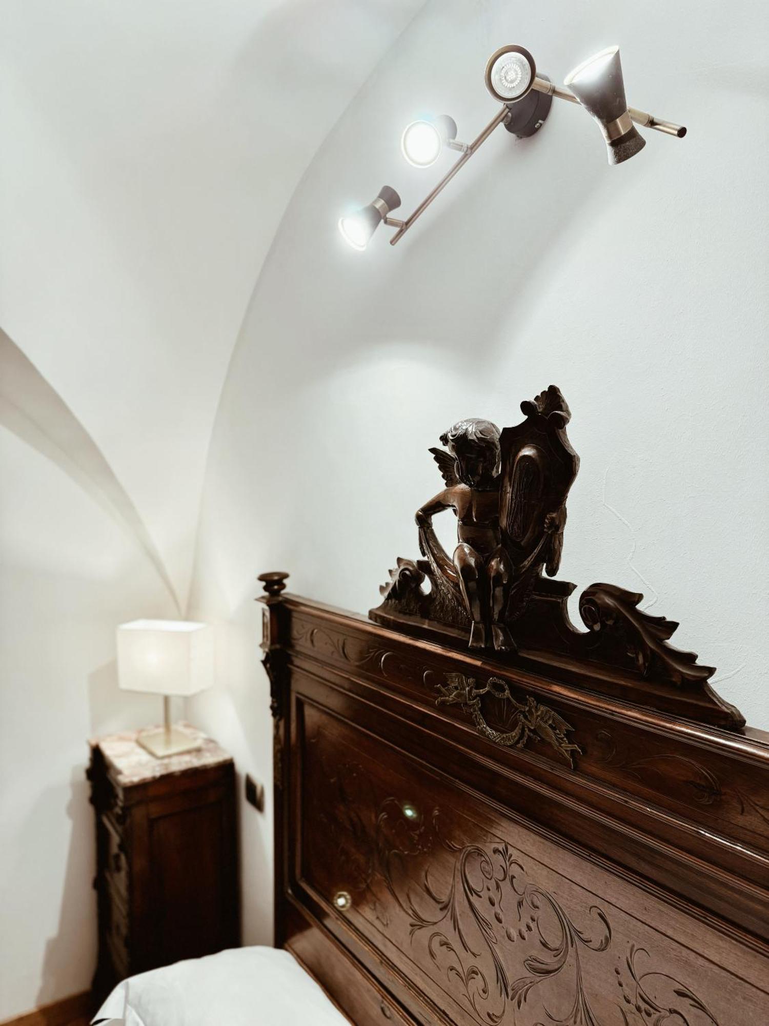 Residenza Tritone Luxury Guest House Trevi Fountain Rom Eksteriør billede