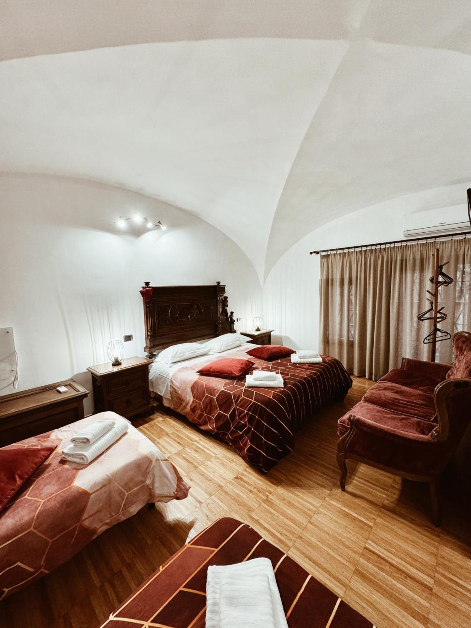 Residenza Tritone Luxury Guest House Trevi Fountain Rom Eksteriør billede